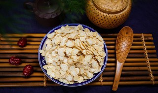 西洋参和三七粉一起吃的功效 西洋参和三七粉一起吃的功效百度