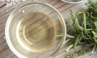 9度米醋的功效作用（9度米醋的功效作用可以治疗脚趾甲厚吗）