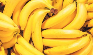 水蜜桃和香蕉可以一起吃吗 香蕉和蜜水能一起吃吗