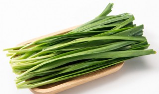 坐月子可以吃韭菜吗（产妇坐月子可以吃韭菜吗）
