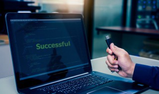 笔记本怎么清理风扇的灰尘(戴尔笔记本怎么清理风扇的灰尘)