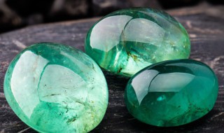 翡翠原石切（翡翠原石切割视频）