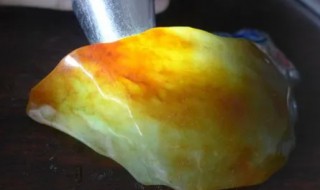 翡翠原石红雾出啥 红雾出什么翡翠