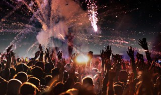 节日的由来（节日的由来和传统风俗的故事）