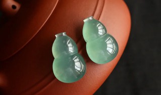 冰油青种翡翠怎么样 普通油青和冰油青种翡翠图片