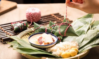 端午节包粽子的由来 端午节包粽子的由来简说