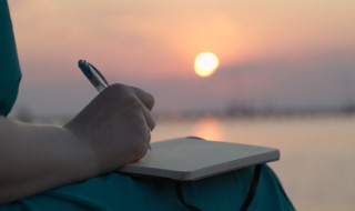 暗示不再心动的文案（不该动心的文案）