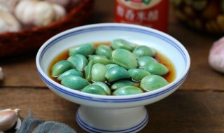 腊八蒜怎么腌制才能又脆又绿 腊八蒜怎么腌制才能又脆又绿又好吃