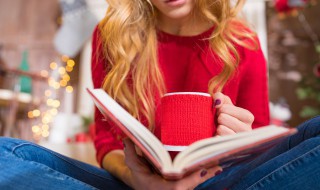 古代皇帝穿越到现代的言情 古代帝王穿越到现代