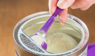 奶粉可以放冰箱吗 喝不完的奶粉可以放冰箱吗