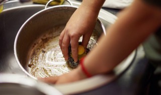 梦见洗锅是什么意思（做梦梦见洗锅）