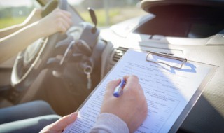 汽车牌照的正确安装方法是什么 汽车牌照安装图解