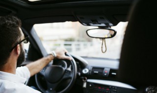 自动挡冬天热车的正确方法（自动挡冬天热车的正确方法步骤）