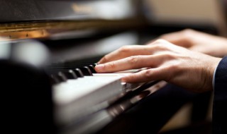 怎样挑选钢琴（钢琴选购基本知识）