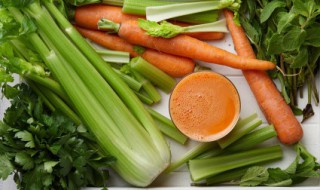 蔬菜榨汁需要煮熟吗 蔬菜汁榨出来要煮吗