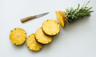 菠萝牛奶能一起榨汁吗 火龙果菠萝牛奶能一起榨汁吗