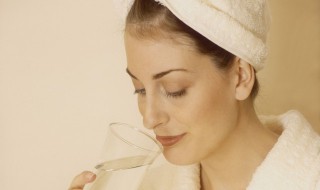 45度的热水会烫嘴吗（50度的水会烫嘴吗）