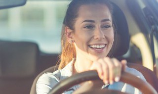 冬天下雨车窗起雾怎么办 下雨天车窗户起雾怎么办