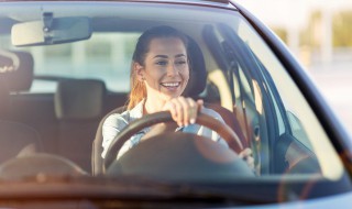 夏天开车要注意哪些事项 夏天开车的注意事项