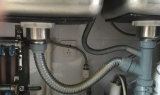 厨房下水道堵了怎么弄（厨房下水道堵了怎么弄通）