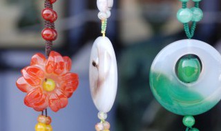 白冰翡翠是属于冰种吗（白冰是翡翠的一种吗）