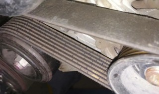 汽车发电机皮带更换的前兆是什么（汽车发电机皮带更换的前兆是什么呢）