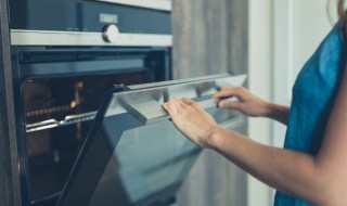 培根肉一般要烤多少分钟（培根肉用烤箱要烤多久）