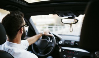 如何快速去除车内异味（怎么快速去除车内异味）