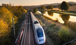 高铁驾驶员怎么考（高铁司机驾驶证怎么考）