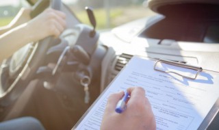 右转直行合用车道红灯可以右转吗