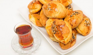 杭州有什么特产零食(杭州有什么特产零食送人品牌店)