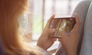 吃鸡战场怎么登录别的账号（吃鸡战场怎么登录啊?）