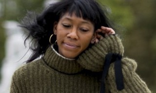 毛衣和衬衫怎么搭配 毛衣和衬衫怎么搭配男