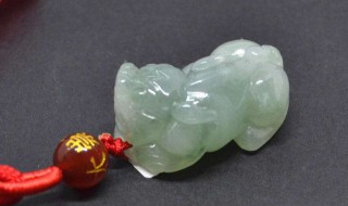 貔貅适合戴在哪只手上（貔貅佩戴哪个手上）