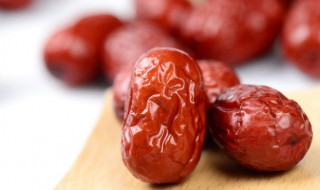 做枣夹核桃需要烘烤吗（做枣夹核桃需要蒸吗）