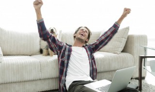 网名男伤感冷漠四个字（网名男生伤感好听四个字网名）