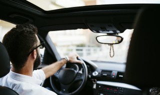 宝马大灯清洗怎么开 宝马大灯清洗开关使用方法