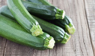 葫芦怎样处理后装水才能不腐烂（葫芦怎样处理后装水才能不腐烂呢）