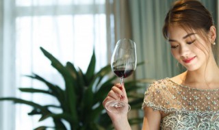 朗姆酒酒打开后怎么保存 朗姆酒打开后可以放多久