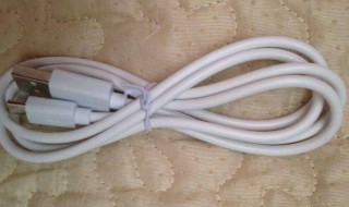 白色数据线脏了如何清洁（白色的数据线脏了怎么弄干净）