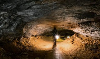 世界上最长的地下洞穴是什么（世界上最深的地洞）