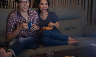 电视黑屏怎么办 电视机黑屏但有声音应该怎么办