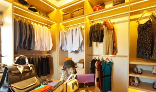 松木衣柜如何选购（定制衣柜松木的材料好不好）