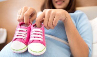 女生名字叠词大全（女生名字叠词有哪些）