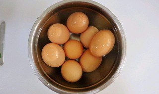 盐焗蛋的盐壳怎么成型 盐焗蛋的盐壳怎么成型变硬?