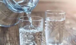 矿泉水和白开水能兑着喝吗 矿泉水和白开水可以兑着喝吗