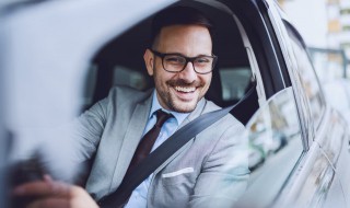 电瓶没电了打着火多长时间才能关 电瓶没电了打着火多长时间才能关闭