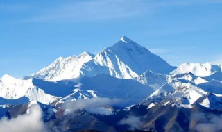 珠穆朗玛峰是世界上最高的山峰吗 珠穆朗玛峰是世界上最高的山峰吗英语