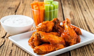 咸鸡翅的制作方法 咸香鸡翅的制作方法