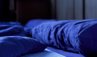 地毯什么材质好(家用客厅地毯什么材质好)